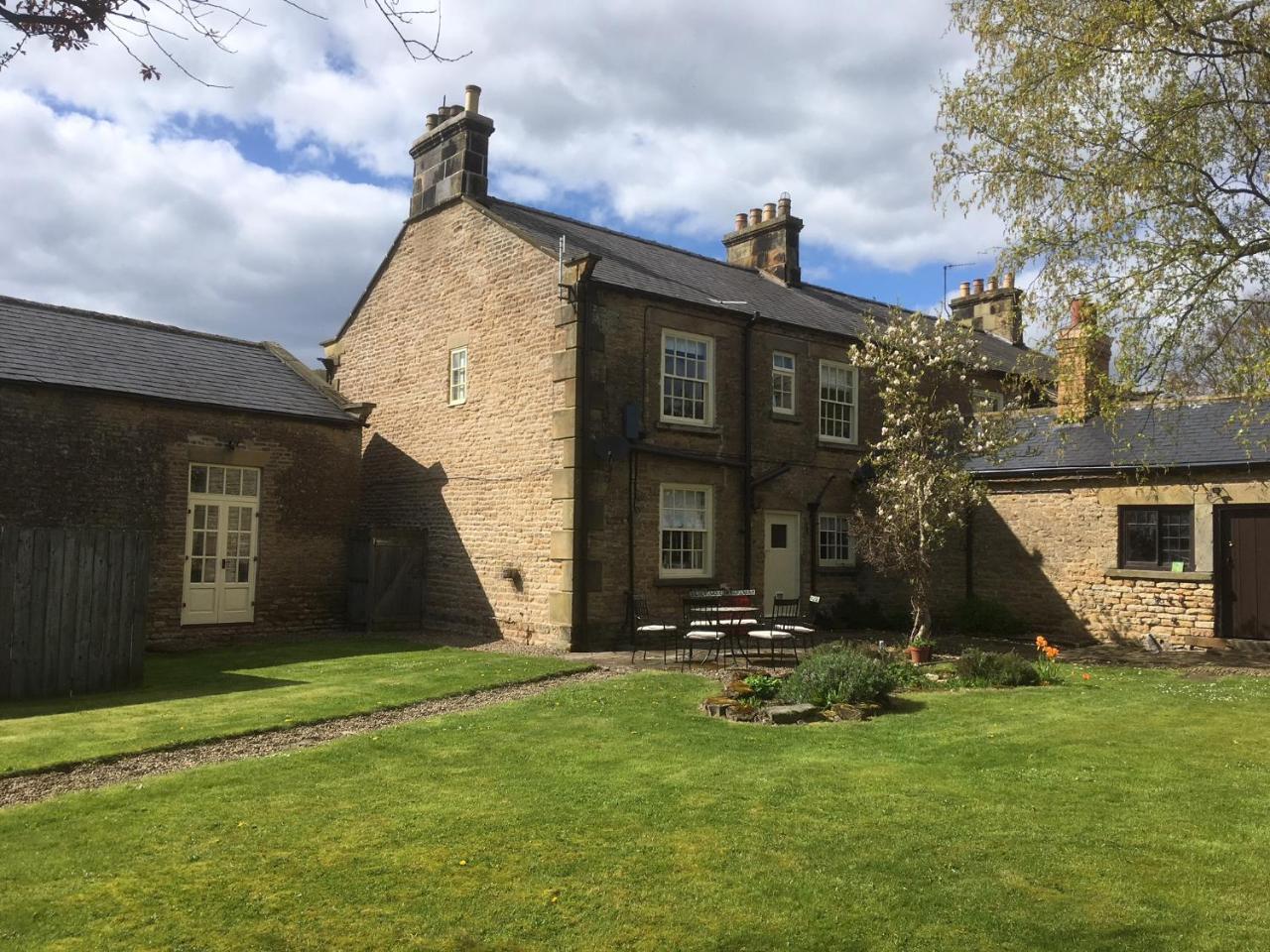 Downe Arms Country Inn Wykeham  Exterior foto